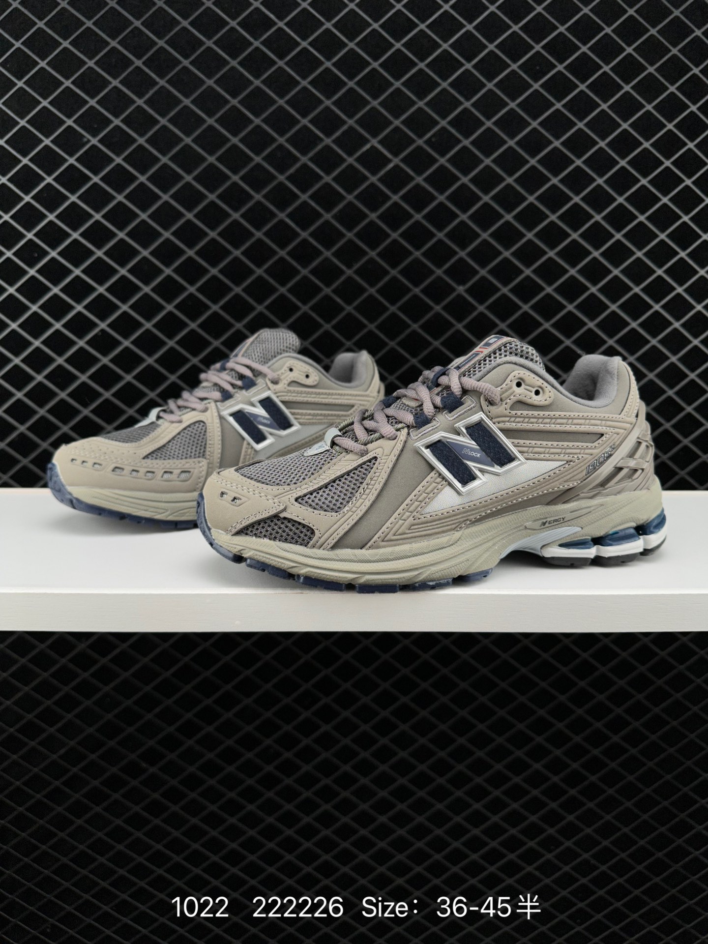 New Balance M1906
